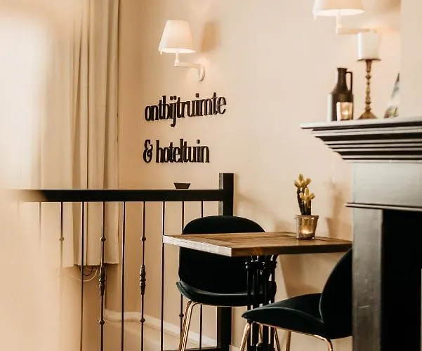 Janssen Отель Валкенбург